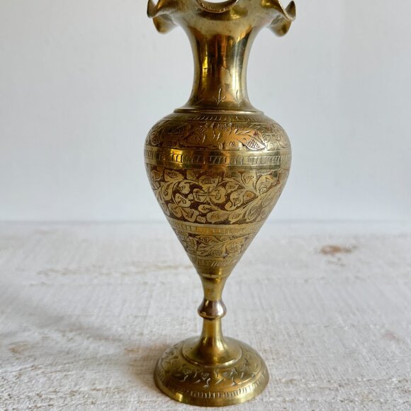 Vintage Brass Vase with Decorative Detailing - Made in India - Picture 8 of 8